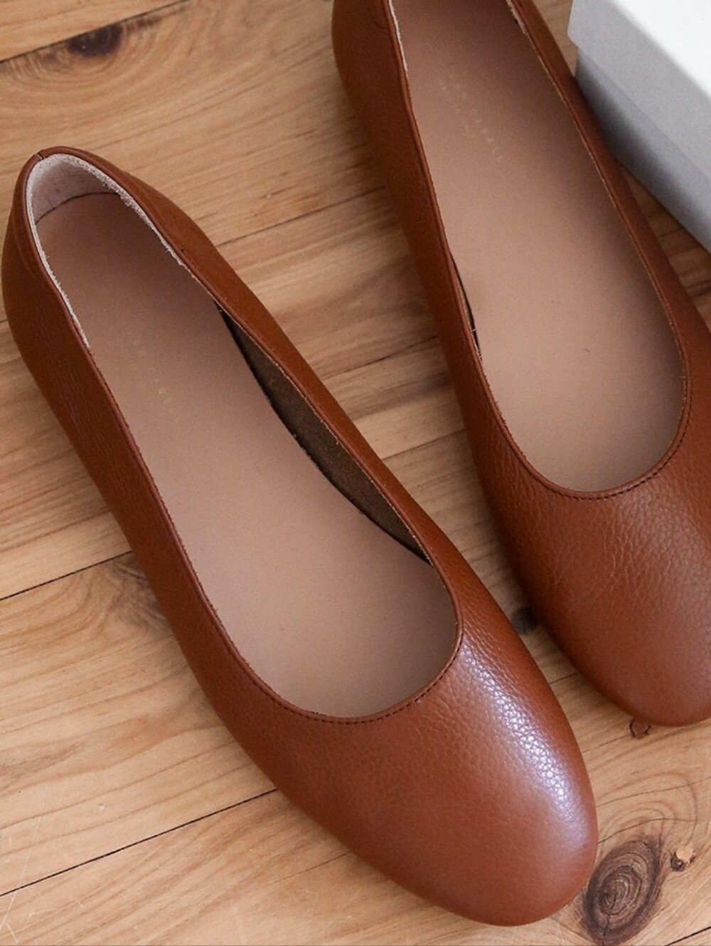 Oliver Cabell Dream Flat.  Brown Size 36 / 6